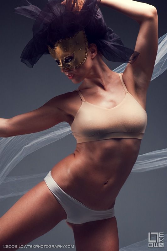 Dance. Model: Zoe Simone. ©2009 Low Tek Photography